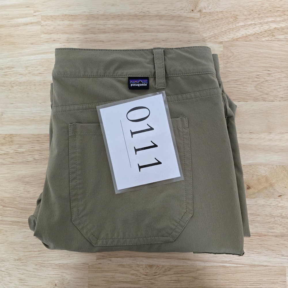 Patagonia Women's Size 10 Khaki Cargo Shorts Outdoor Hiking‎ Casual - Picture 7 of 8